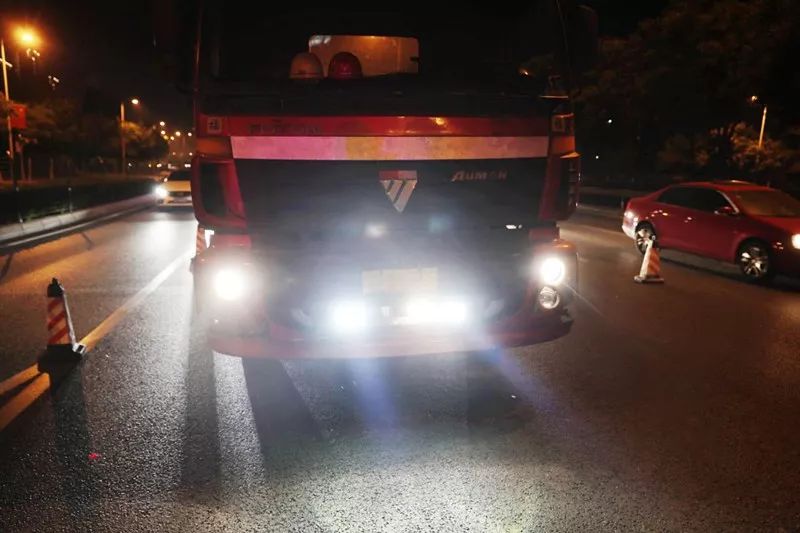 天津货车限行交通违法 夜间集中治理行动 涉牌涉酒驾驶查处_禁行