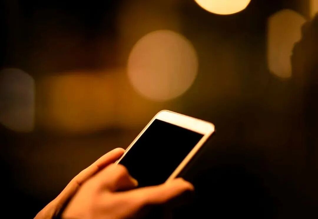 骑行反光装置_出行提示_冬夜安全出行