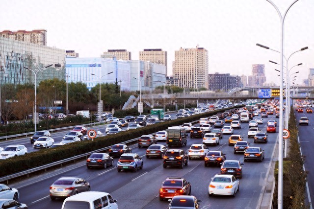 上海限行规则 车辆类型 行驶区域动态调整_禁行