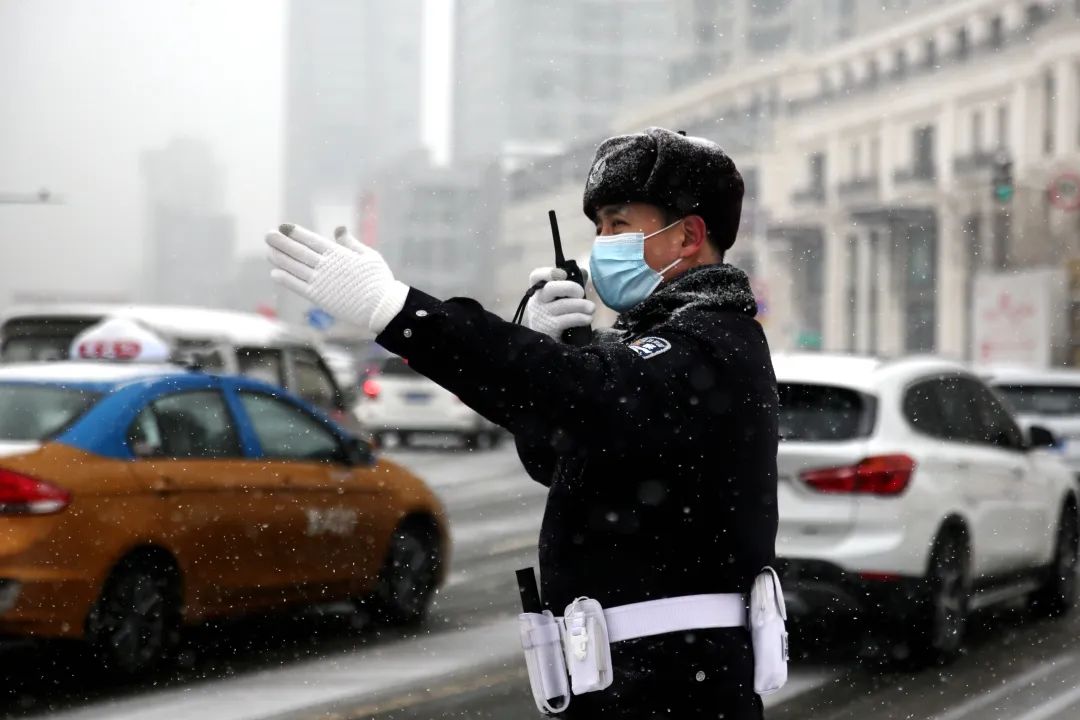 哈尔滨雪天交通安全措施_哈尔滨冬季清冰雪工作方案_出行提示