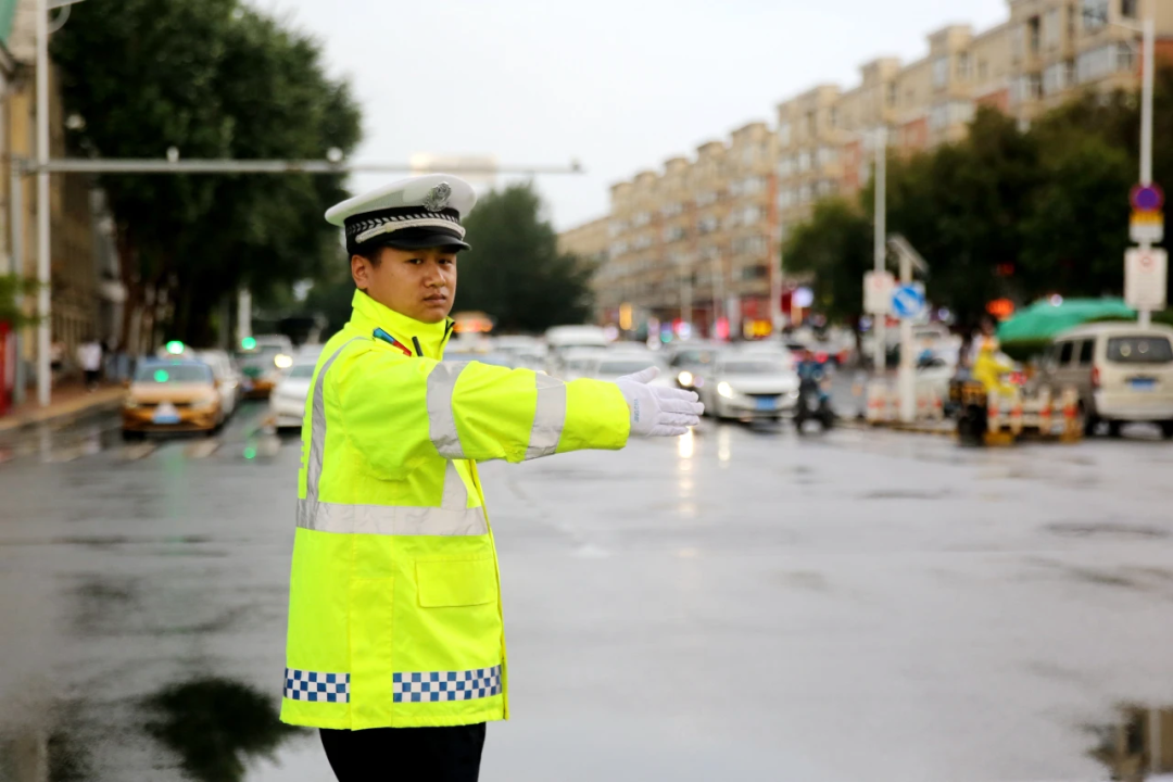 哈尔滨大风天气交通安全_出行提示_哈尔滨阵雨天气出行提示