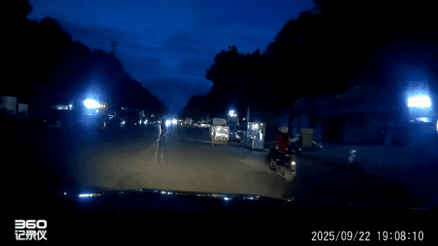 驾驶观察礼让行人_行车安全注意事项_路况