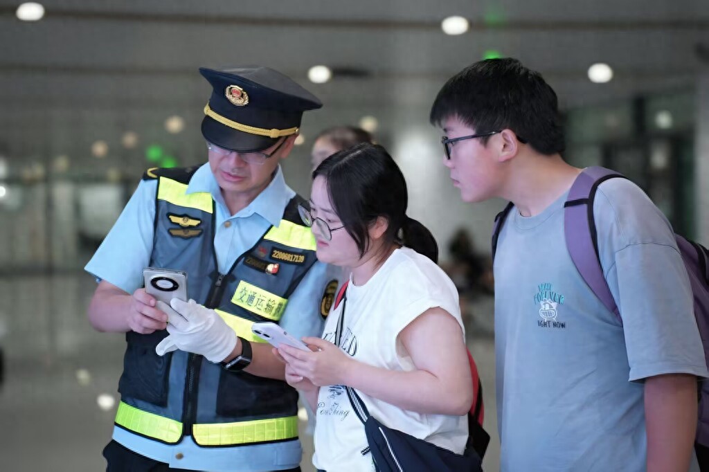 出行提示_网约车非法营运查处_重庆东站交通执法
